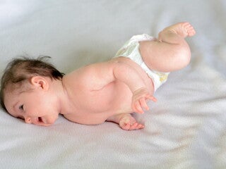  Baby roll over