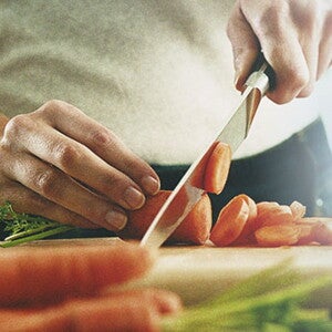 Cutting carrot
