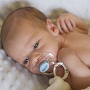Smart Ways To Use Pacifiers
