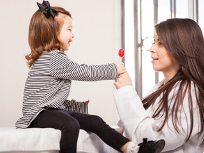 كيف تُعلّمين طفلكِ حسن التصرف؟ كيف تُعلّمين طفلكِ حسن التصرف؟